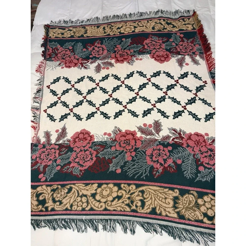 Vintage Christmas Tapestry Throw Blanket Afghan Holly Berry Floral Fringe 56x43